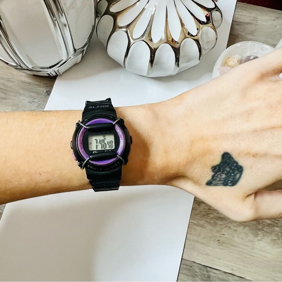 ChromaGLO Sports Watch - Picture 9 of 10